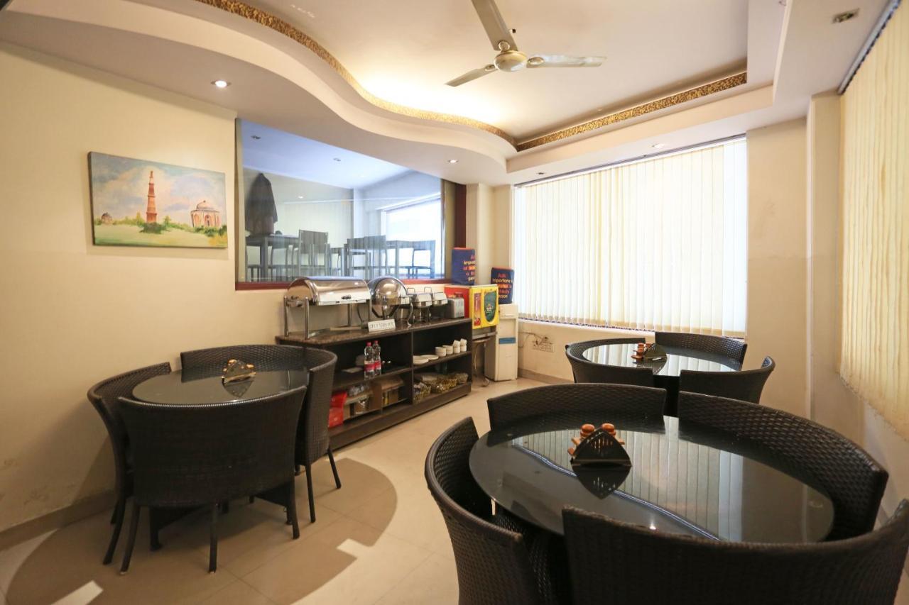 Hotel Airport City New Delhi Bagian luar foto
