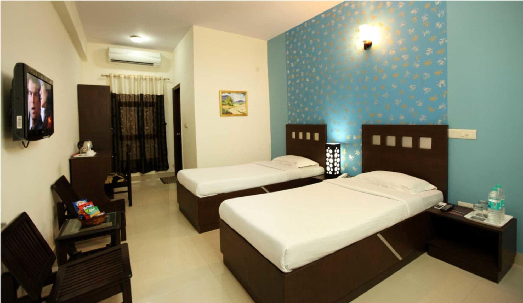 Hotel Airport City New Delhi Bagian luar foto