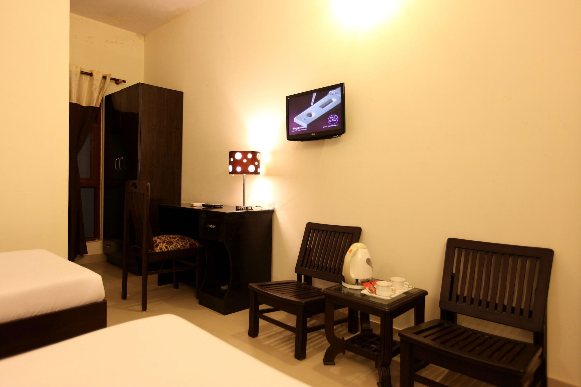 Hotel Airport City New Delhi Bagian luar foto
