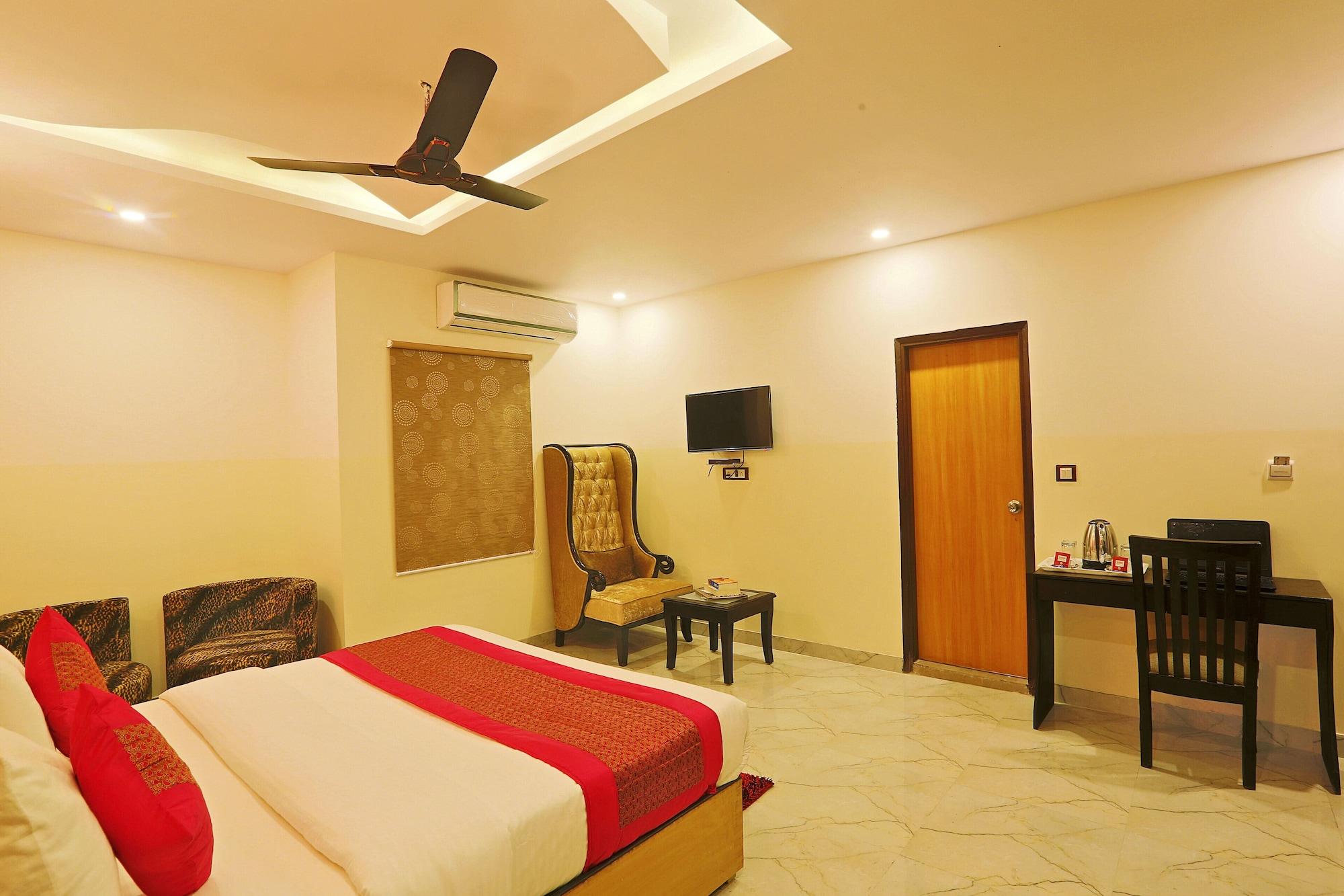 Hotel Airport City New Delhi Bagian luar foto