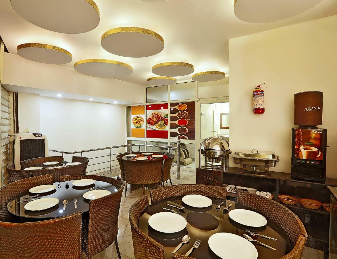 Hotel Airport City New Delhi Bagian luar foto