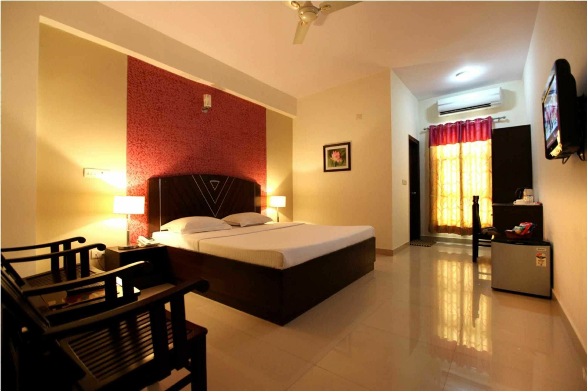 Hotel Airport City New Delhi Bagian luar foto
